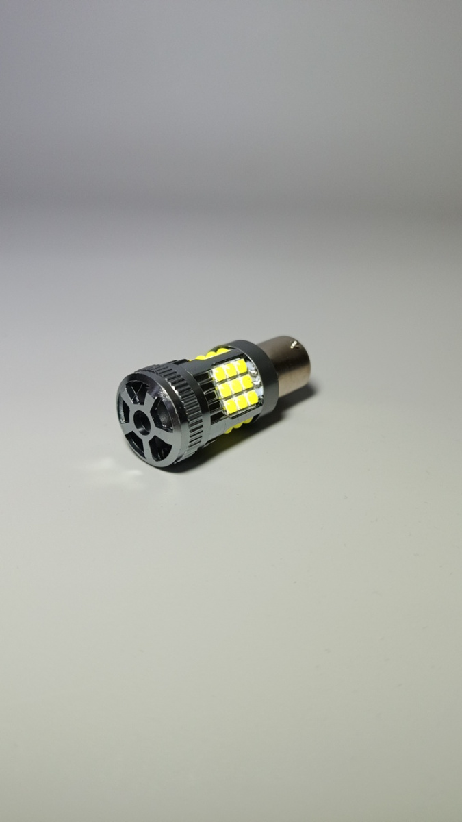 Автолампа светодиодная 69SMD 12-24V P21W 1 конт белый с вентилятор.мощные (1)