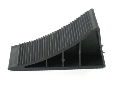 Упор противооткатный (башмак) черный пласстик Арт. LECAR000011206