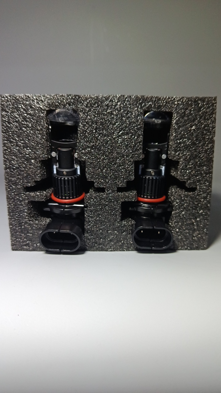 Комплект светодиодных ламп 9006 HB4 без проводов mini линза 12-24V  к-т (4) Арт. MINI-HB4