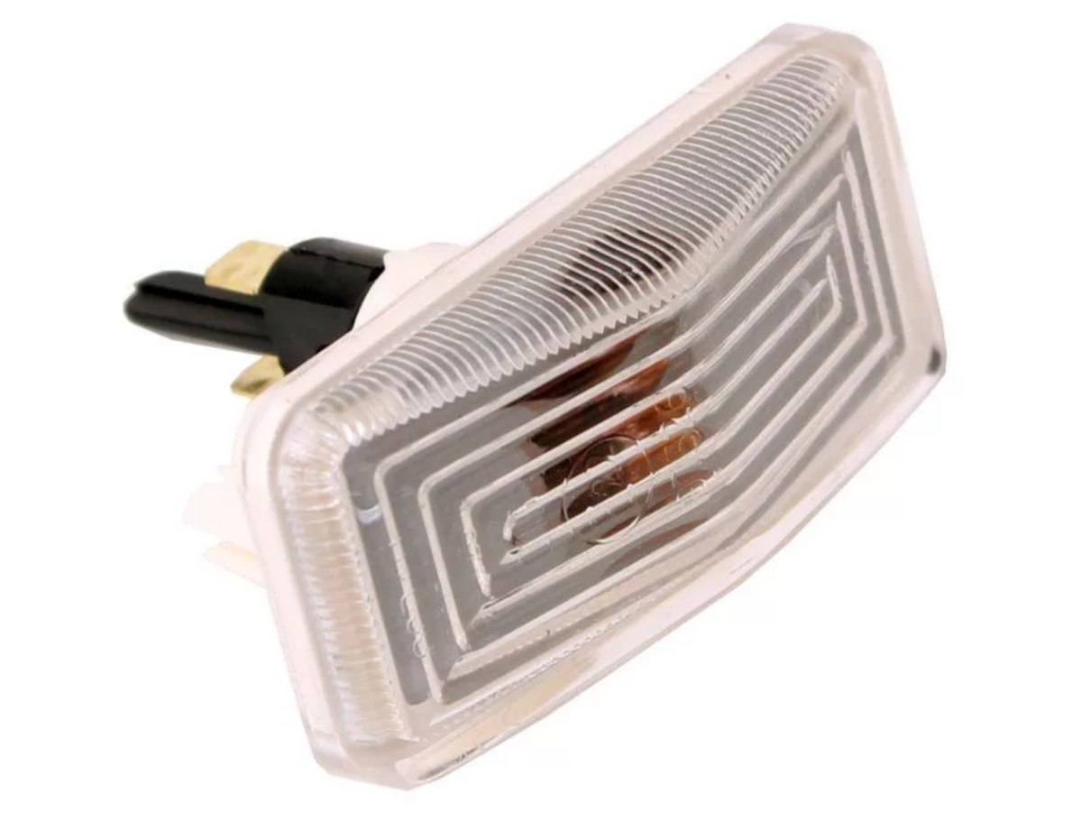 Повторитель поворота 19.3726-01 ВАЗ-2104, 05, 07 АЗЛК-2141 белый с уплотнителем Арт. RF15679