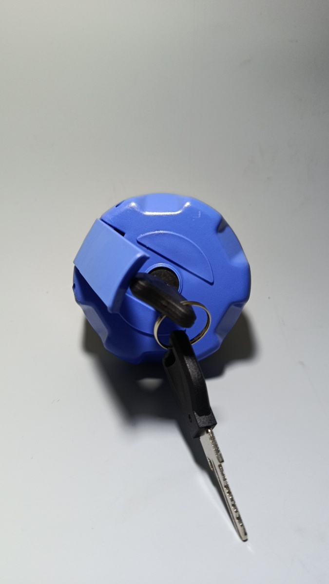 Крышка бака ADBlue с защ. ключа RENAULT (1) Арт. 17534