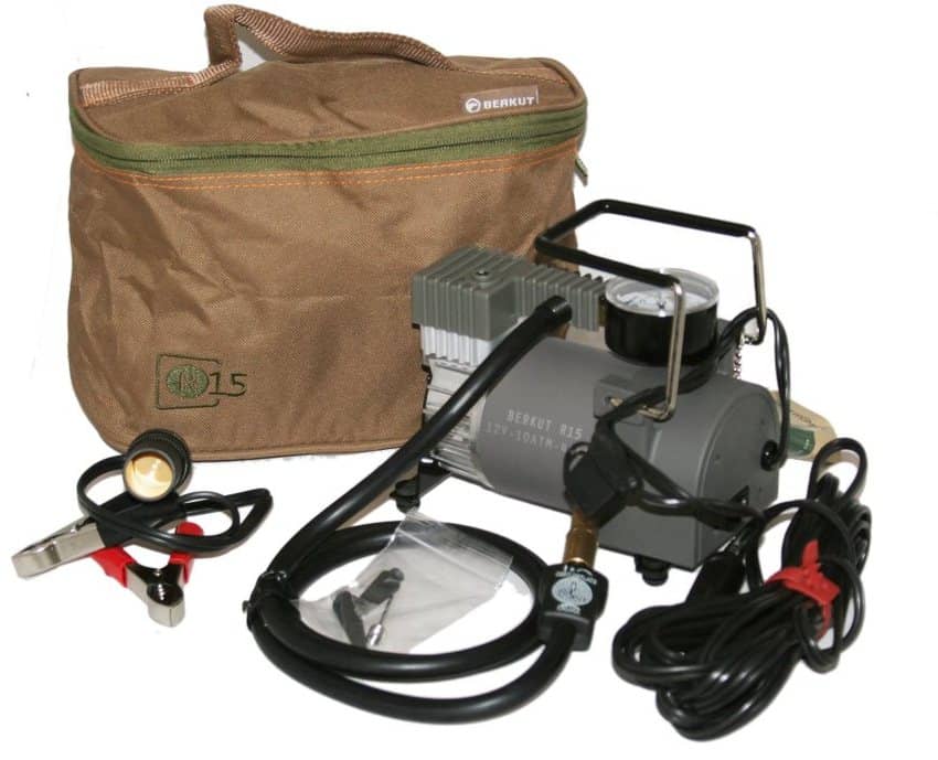 Компрессор BERKUT  10Атм 40л мин 14,5А шланг 1,2м кабель 4,8м 12В сумка (1) Арт. R15