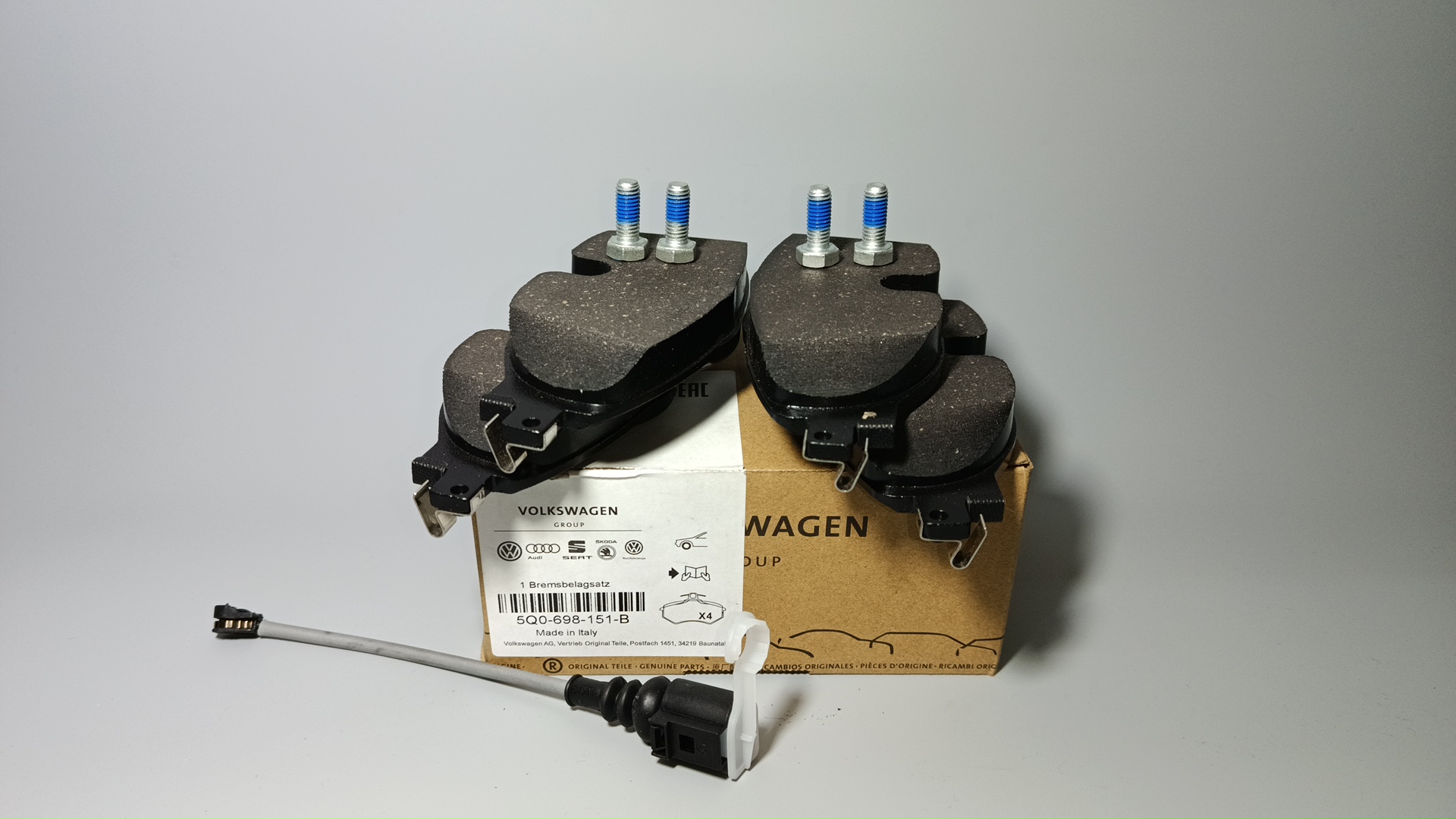 Колодки тормозные AUDI A3 SKODA OCTAVIA VW GOLF 12- PASSAT 14- пер. VAG 5Q0-698-151-B. (4) Арт. 5Q0698151B