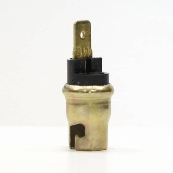 Патрон габаритных огней (малый цоколь) ЛВ211-329 Арт. 9165