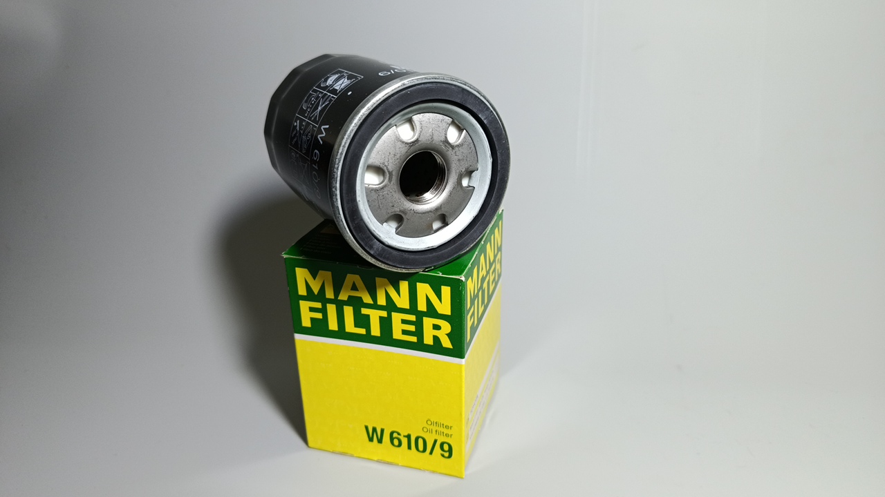 Фильтр масляный Toyota Premio 01-07   RAV4 00-13. MANN-FILTER W610 9 (2) Арт. W6109