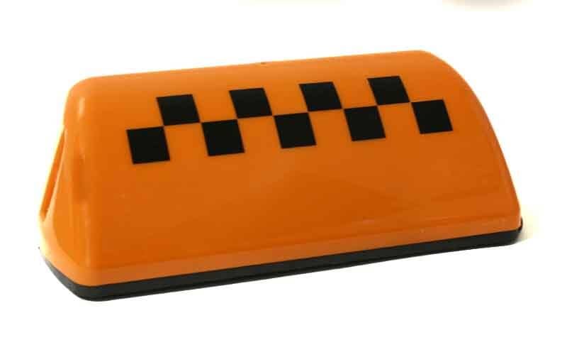 Знак  Такси  магнит оранжевый 6 магнитов М (1)